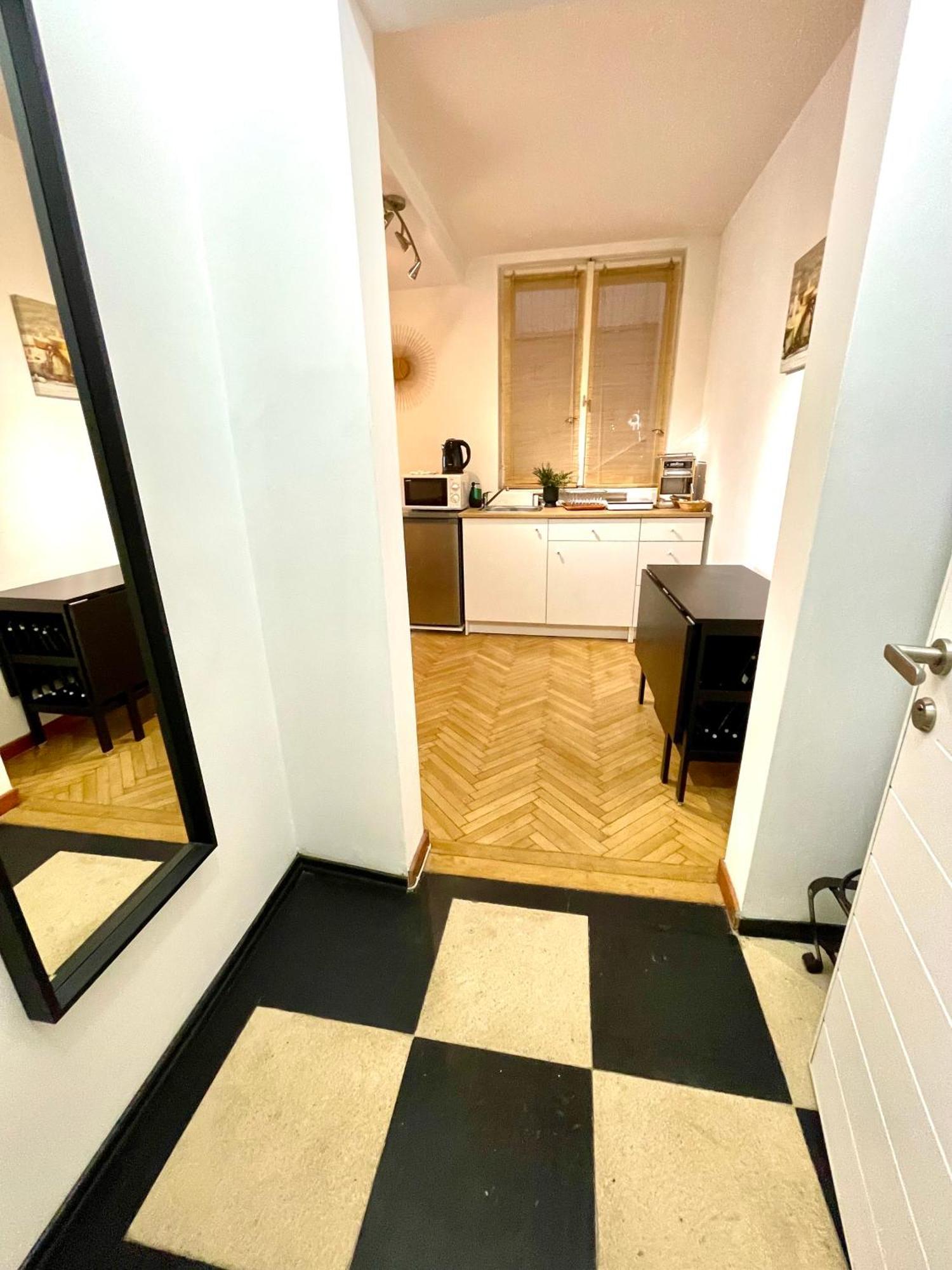 Metropole Apartments - Old City Bukarest Kültér fotó
